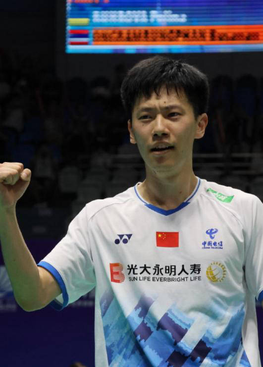 包含泰国羽毛球选手耐心等候，终圆梦想的词条