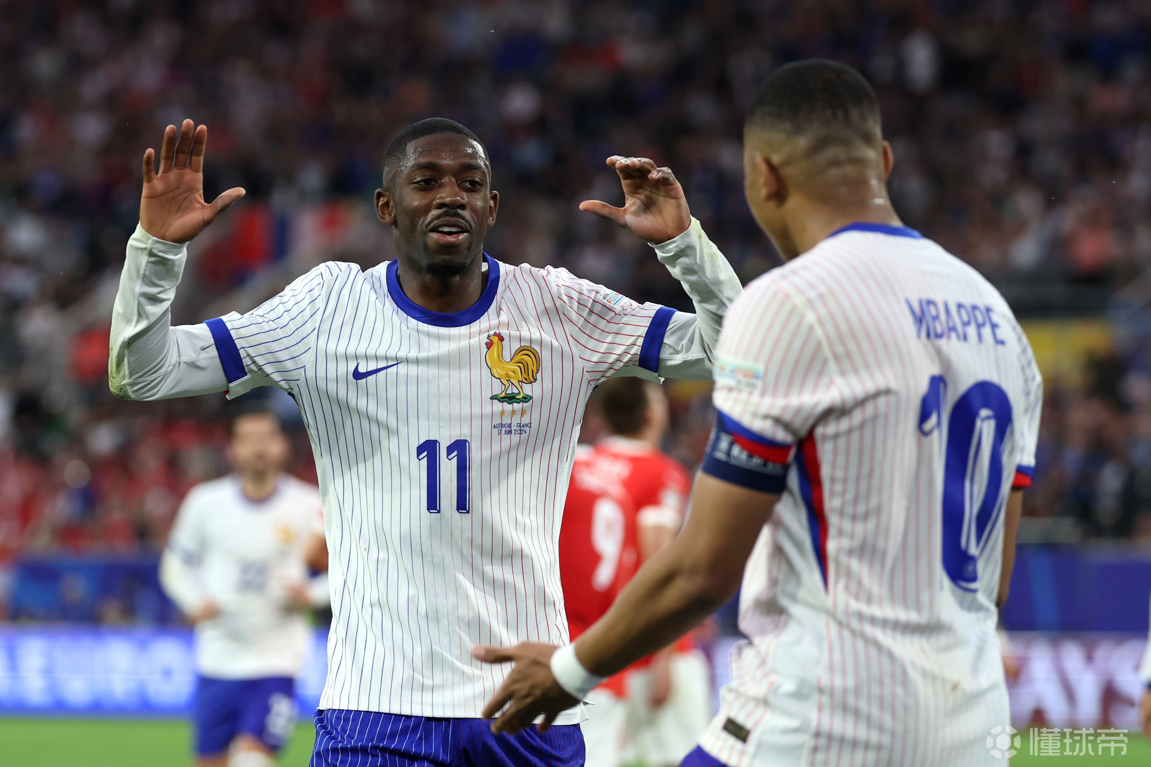 法国队在比赛中力压对手夺得胜利 法国队在比赛中力压对手夺得胜利