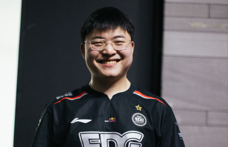 关于TL逆转BLG，Uzi惊艳世界的信息