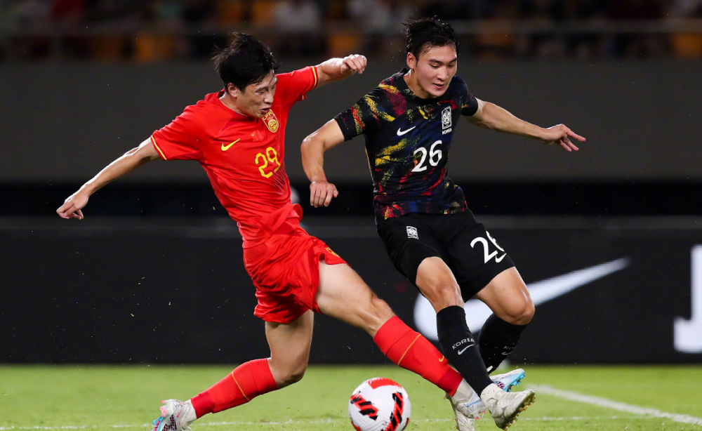 包含韩国羽毛球队力克泰国羽毛球队，辛杜送出助攻的词条