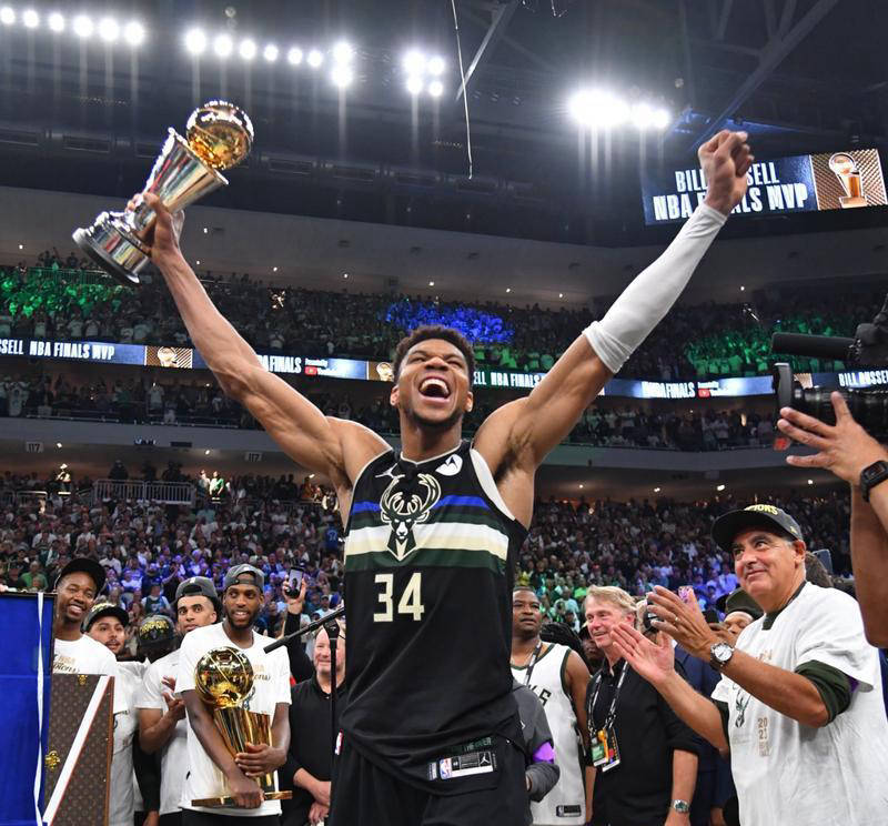 包含雄鹿绝地反击法国男篮，保罗制霸全场的词条