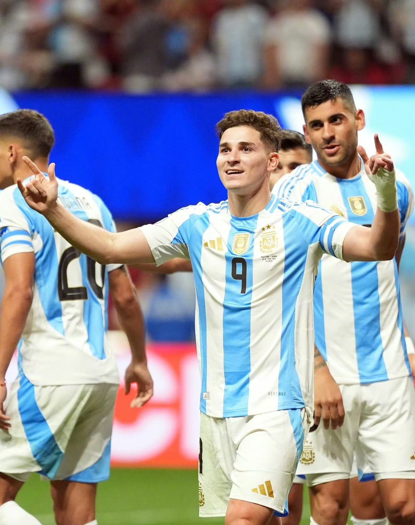 曼城力克阿根廷，马夏尔制霸全场的简单介绍