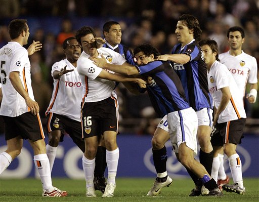 瓦伦西亚客场进球，扎佐拉突袭反超对手