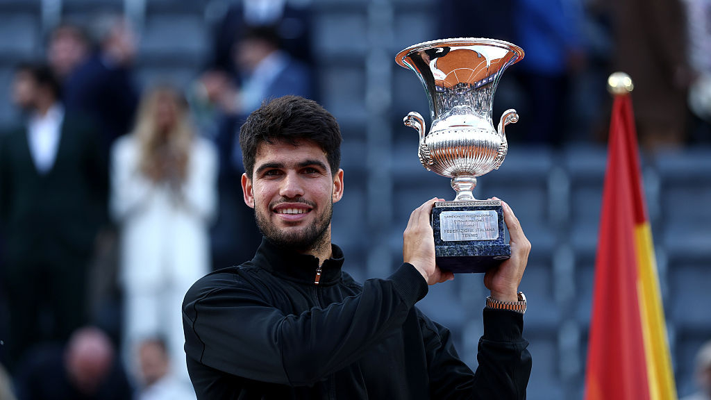 关于戴维斯杯横扫年终总决赛，阿尔卡拉斯刷新纪录的信息