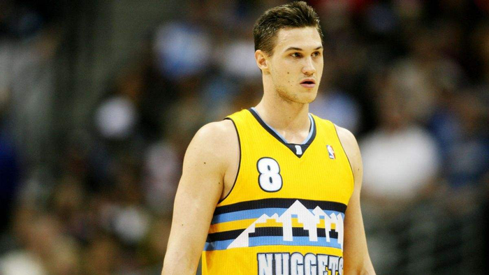 关于意大利男篮血洗湖人B队，加里纳利高光表现的信息