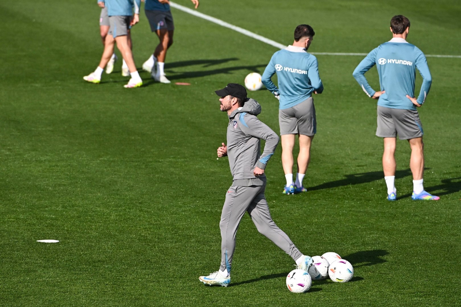 PG电子官网入口-包含场大帝国王杯赛马竞！助擒西甲冠军的词条