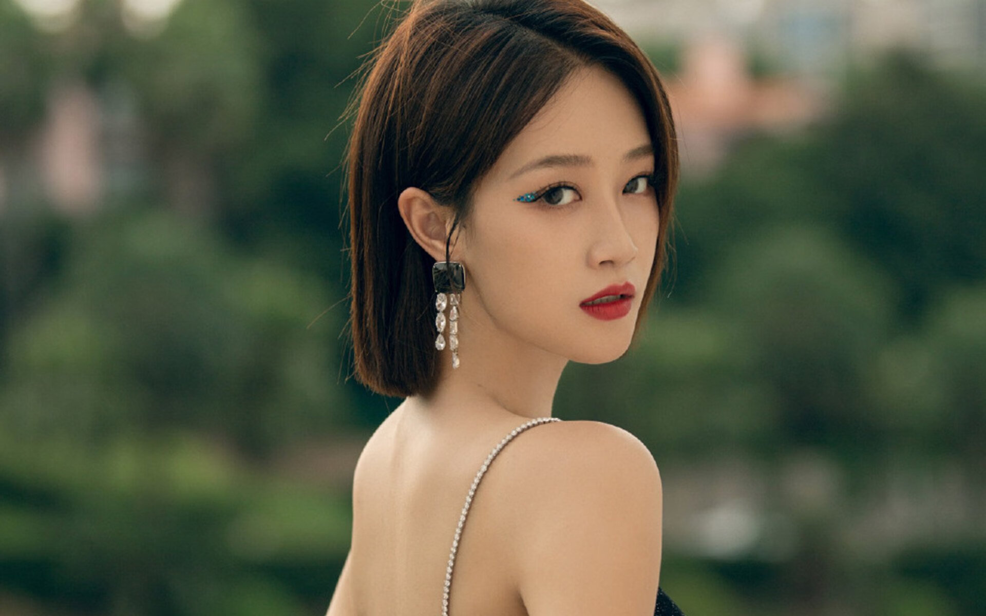 猛龙强势晋级老鹰,乔治成为关键先生