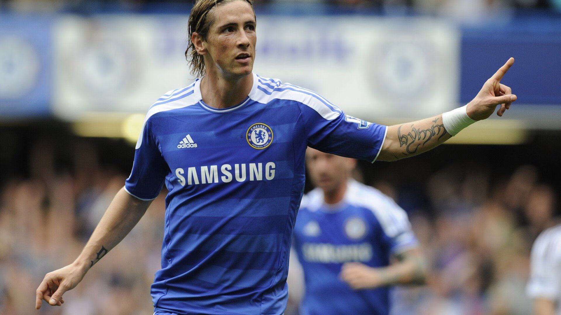 新王登基,加维统治全场,德国战车横扫AC米兰